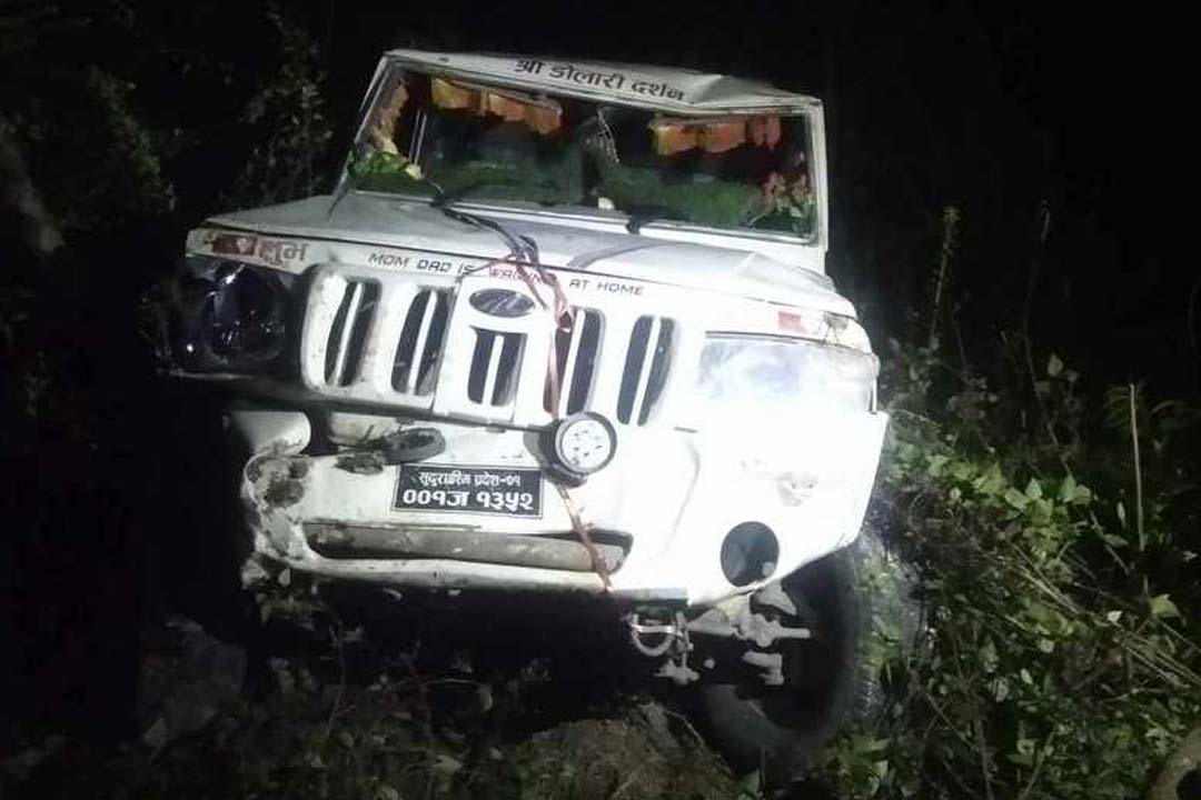 बैतडीमा जिप दुर्घटना, चालक र सहचालक घाइते 